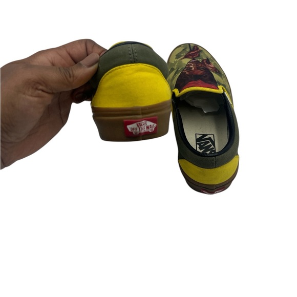 Custom Vans - Picture 5 of 5